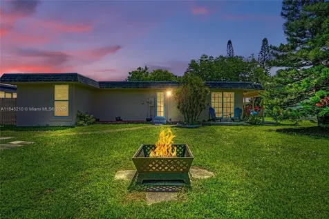 7909 NW 73rd Avenue Tamarac FL 33321