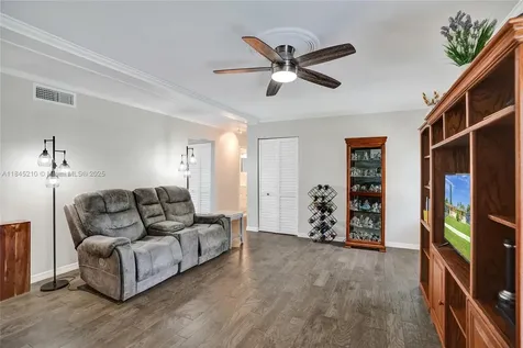 7909 NW 73rd Avenue Tamarac FL 33321