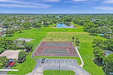 7909 NW 73rd Avenue Tamarac FL 33321