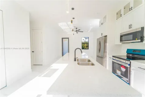 919 Glenn Avenue Lehigh Acres FL 33972