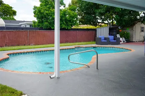 1600 N 73rd Avenue Hollywood FL 33024