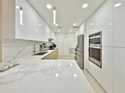 1600 N 73rd Avenue Hollywood FL 33024