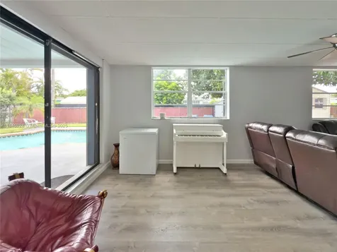 1600 N 73rd Avenue Hollywood FL 33024
