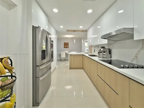 1600 N 73rd Avenue Hollywood FL 33024