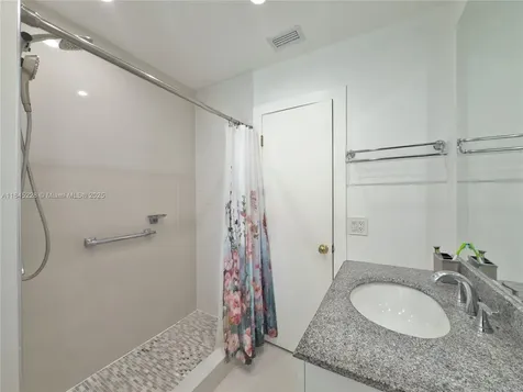 1600 N 73rd Avenue Hollywood FL 33024