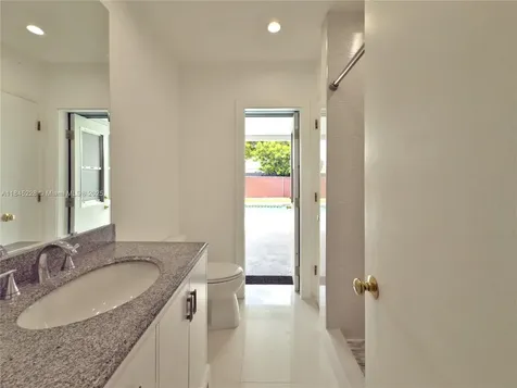 1600 N 73rd Avenue Hollywood FL 33024