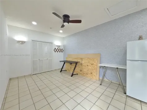 1600 N 73rd Avenue Hollywood FL 33024