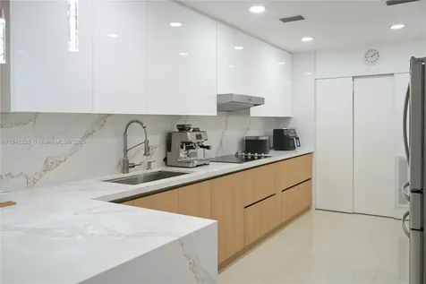 1600 N 73rd Avenue Hollywood FL 33024