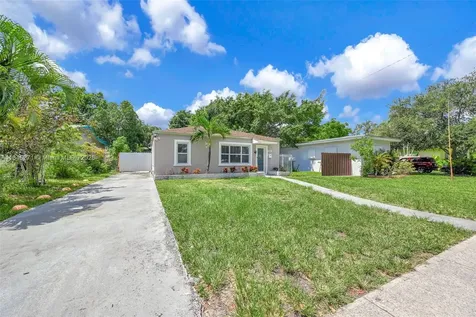 2318 Washington Street Hollywood FL 33020
