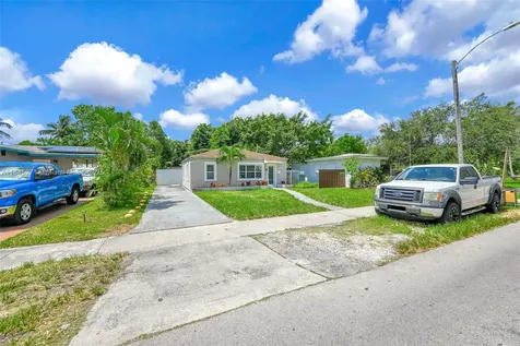 2318 Washington Street Hollywood FL 33020