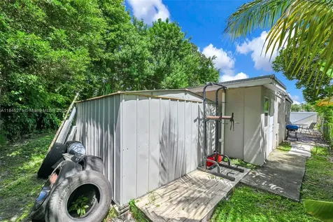 2318 Washington Street Hollywood FL 33020