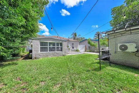 2318 Washington Street Hollywood FL 33020