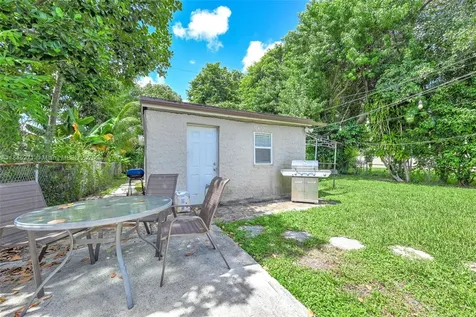 2318 Washington Street Hollywood FL 33020