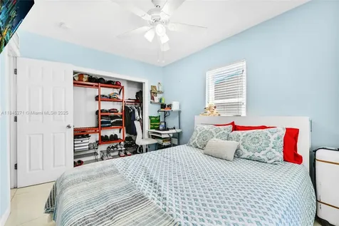2318 Washington Street Hollywood FL 33020