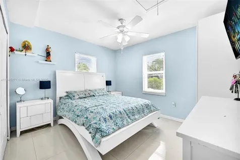 2318 Washington Street Hollywood FL 33020