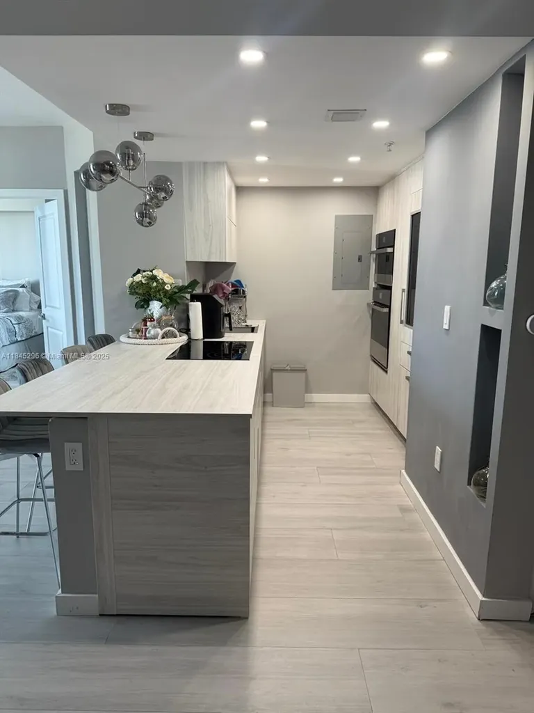 275 NE 18th Street Miami FL 33132