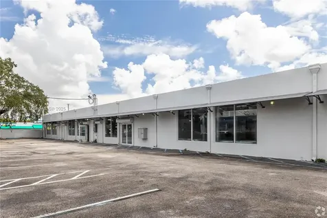 2090 NW 21st Street Miami FL 33142