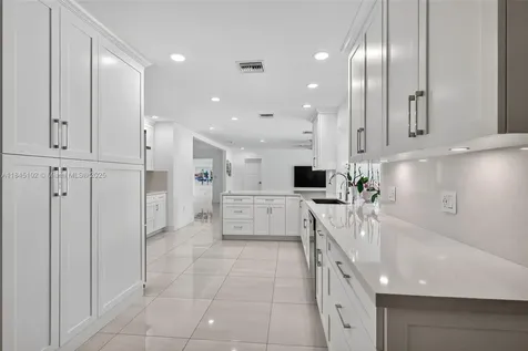 7200 SW 137th Street Palmetto Bay FL 33158