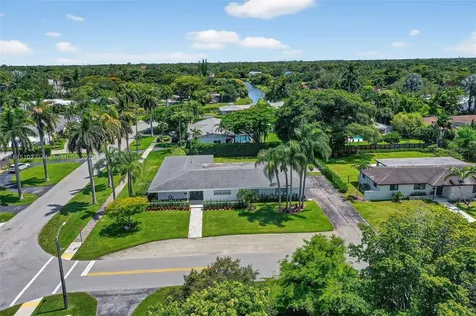 7200 SW 137th Street Palmetto Bay FL 33158