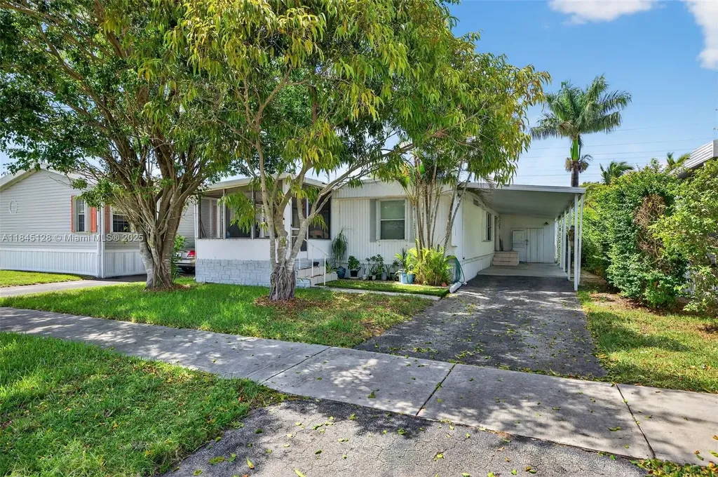 2430 SW 53rd Street Dania Beach FL 33312
