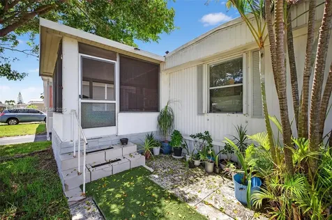 2430 SW 53rd Street Dania Beach FL 33312