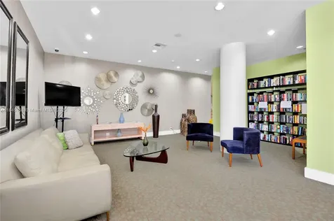 7441 Wayne Avenue Miami Beach FL 33141