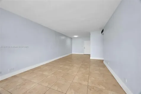 7441 Wayne Avenue Miami Beach FL 33141