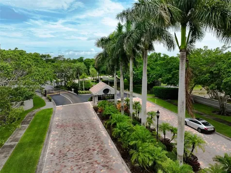 10521 SW 13th Court Pembroke Pines FL 33025