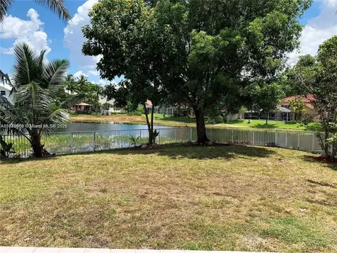 10521 SW 13th Court Pembroke Pines FL 33025