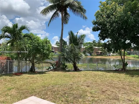 10521 SW 13th Court Pembroke Pines FL 33025