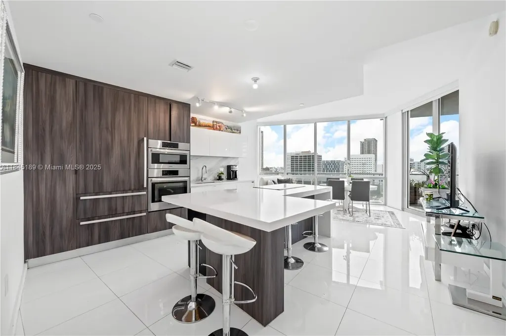 851 NE 1st Avenue Miami FL 33132