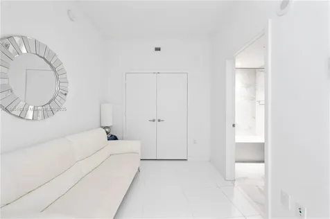 851 NE 1st Avenue Miami FL 33132