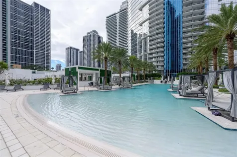 851 NE 1st Avenue Miami FL 33132