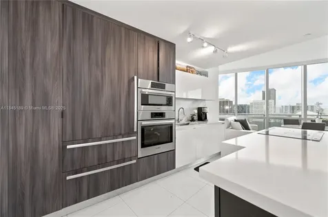 851 NE 1st Avenue Miami FL 33132