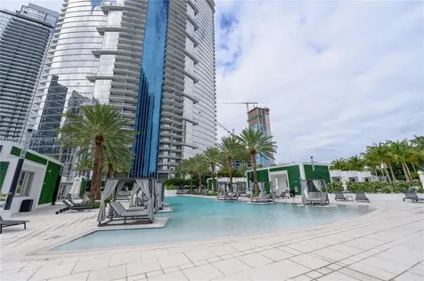 851 NE 1st Avenue Miami FL 33132
