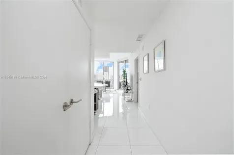 851 NE 1st Avenue Miami FL 33132