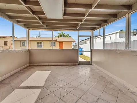 4870 SW 19th Street West Park FL 33023