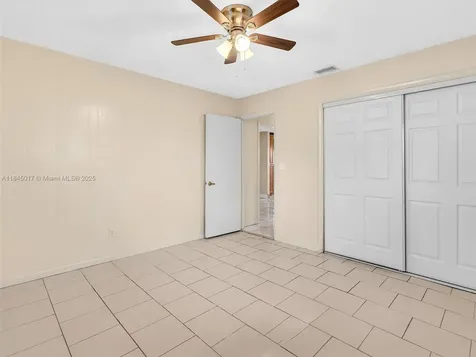 4870 SW 19th Street West Park FL 33023