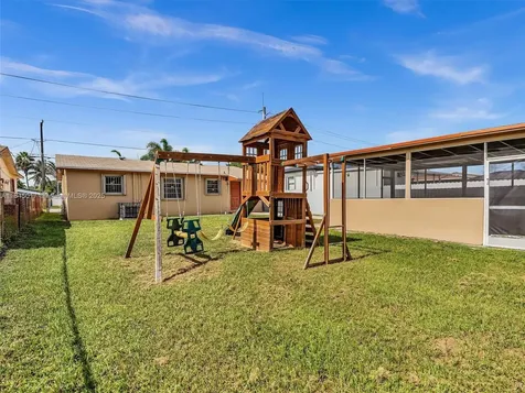 4870 SW 19th Street West Park FL 33023