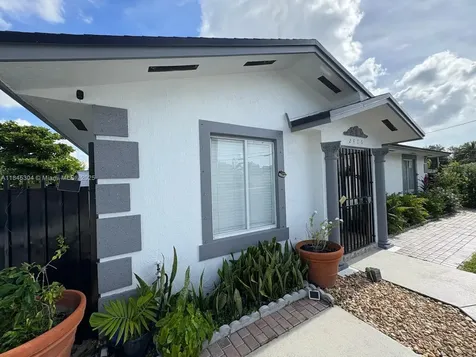 2475 NW 55th Street Miami FL 33142