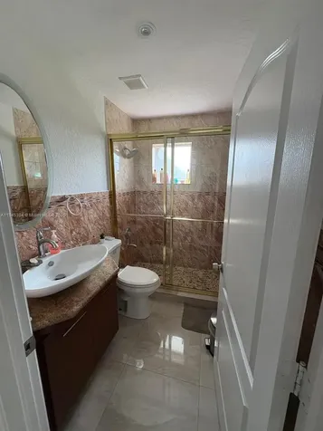 2475 NW 55th Street Miami FL 33142