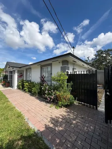 2475 NW 55th Street Miami FL 33142