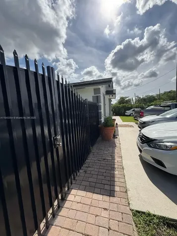 2475 NW 55th Street Miami FL 33142