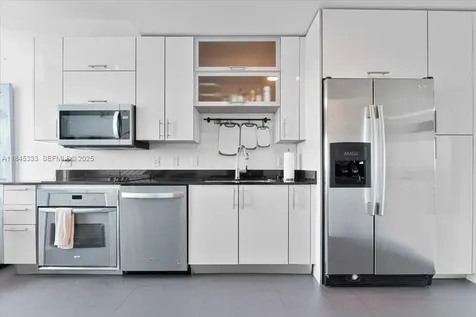 60 SW 13th Street Miami FL 33130