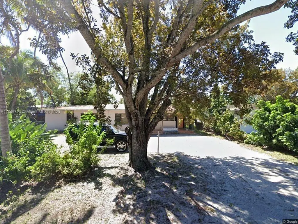 1550 NE 118th Terrace Miami FL 33161
