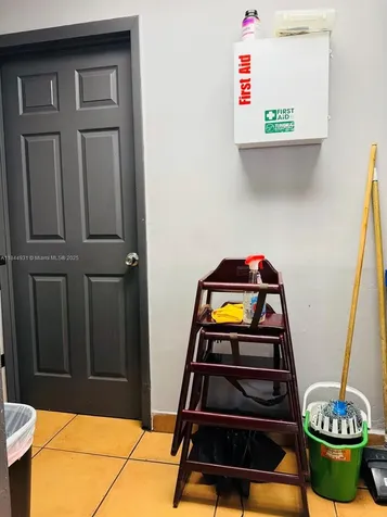 2114 W 68 Street Hialeah FL 33016