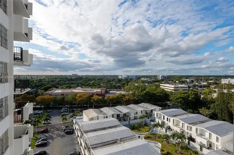 2750 NE 183rd Street Aventura FL 33160