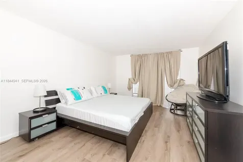 2750 NE 183rd Street Aventura FL 33160