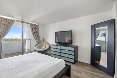 2750 NE 183rd Street Aventura FL 33160
