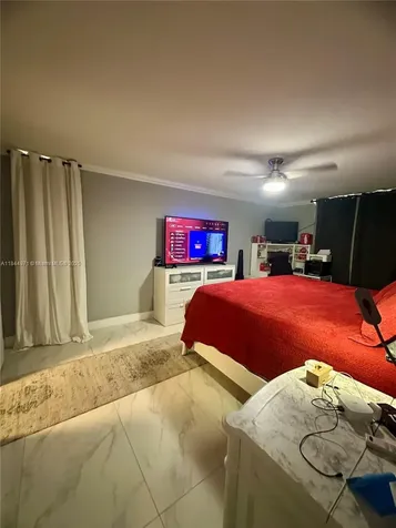 737 SE 1st Way Deerfield Beach FL 33441